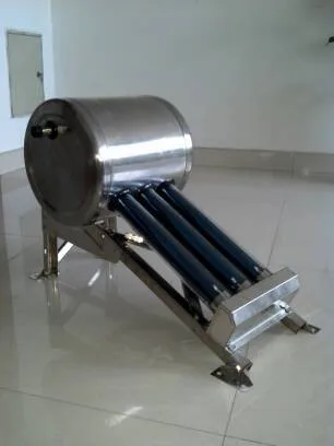 Sistema di riscaldamento dell'acqua solare domestico Prototipo di tubo sottovuoto senza pressione con connessione a spina diretta - immagine 2